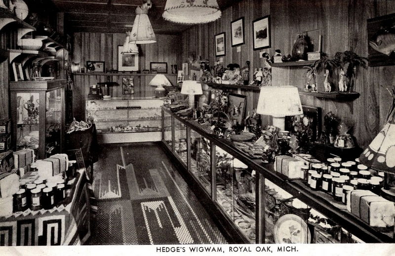 Hedges Wig Wam Restaurant - Postcard (newer photo)